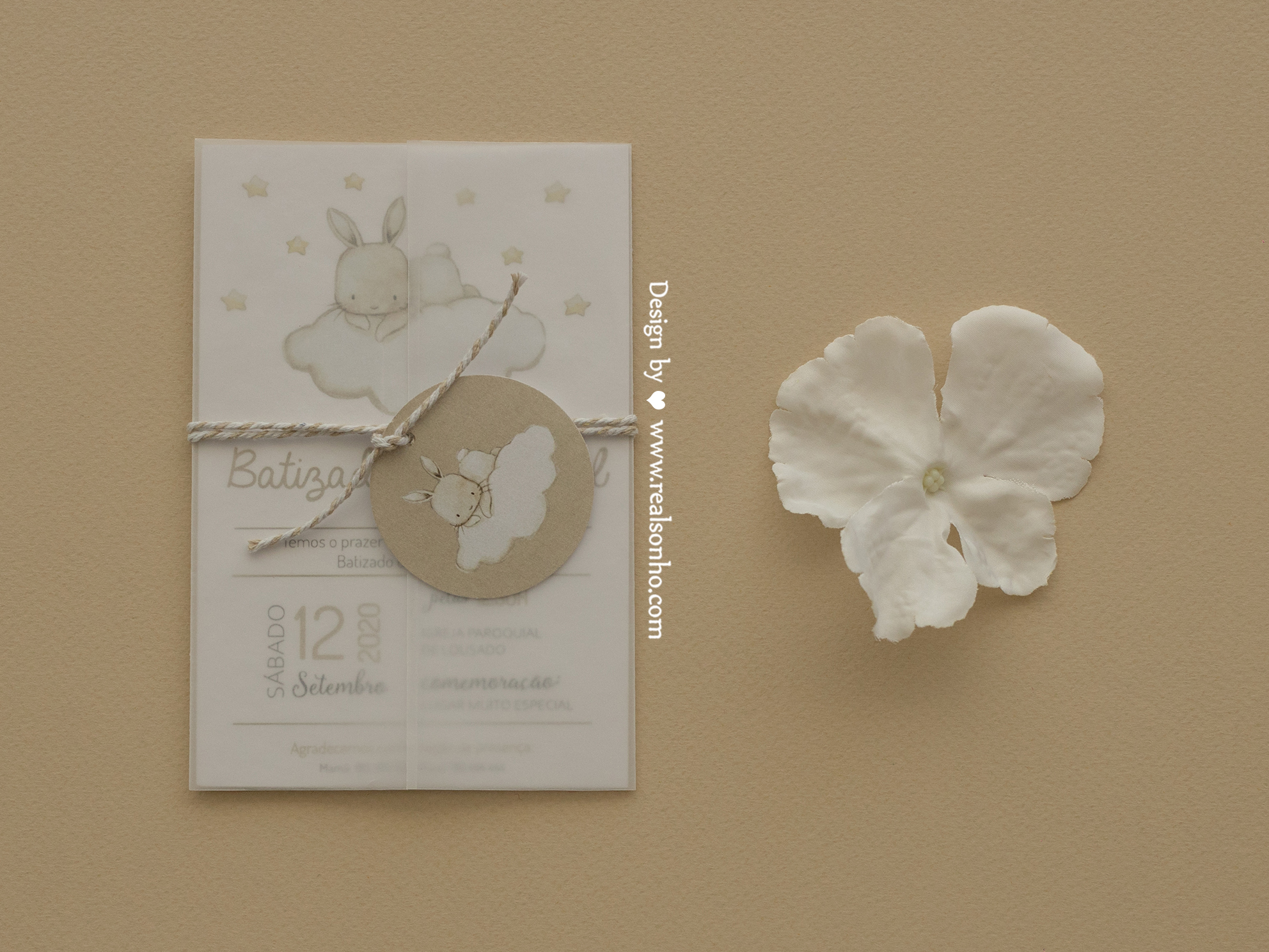 Convite de Batizado Coelhinho Bege | BT-C053 (menino)